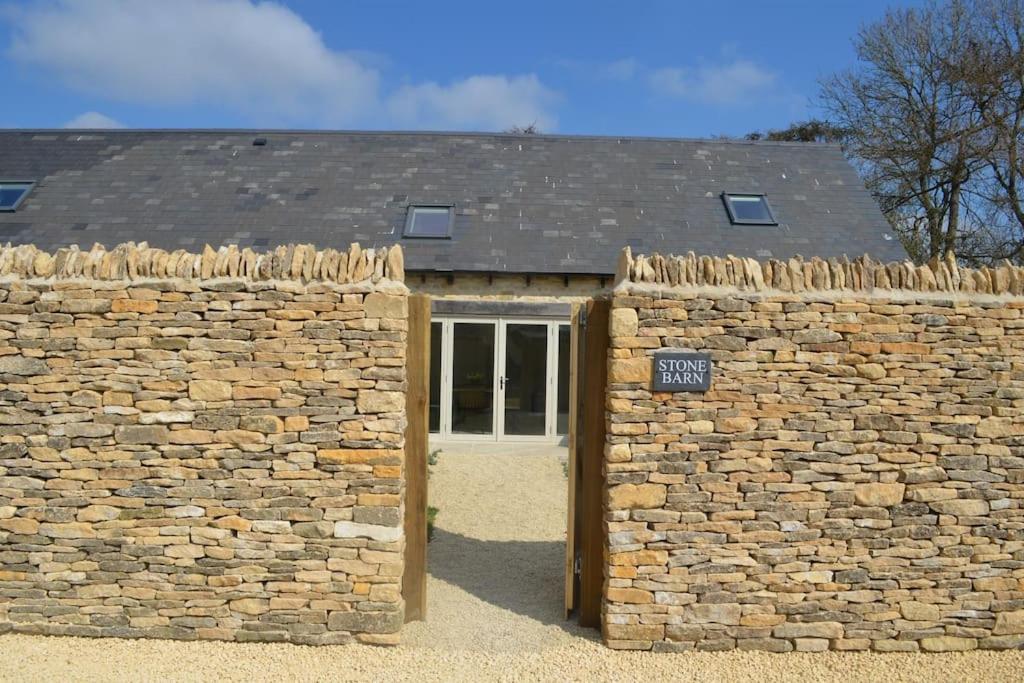 Stone Barn, Contemporary Barn Conversion Villa Cheltenham Exterior photo